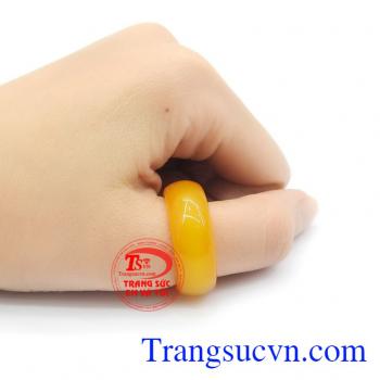 Nhẫn cẩm thạch quyền lực