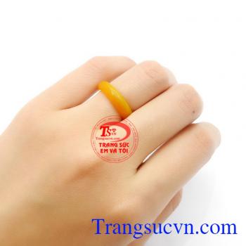 Nhẫn cẩm thạch hạnh phúc
