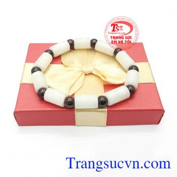 Chuỗi cẩm thạch trắng độc đáo