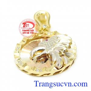 Mặt dây chúa tể bầu trời