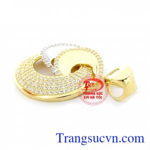 Mặt dây quý cô sành điệu