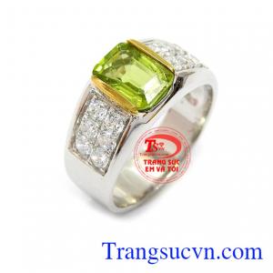 Nhẫn nam peridot sang trọng