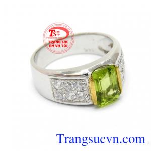 Nhẫn nam peridot sang trọng