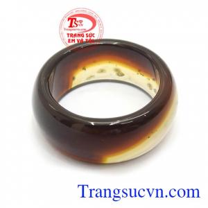 Nhẫn Mã Não Hạnh Phúc