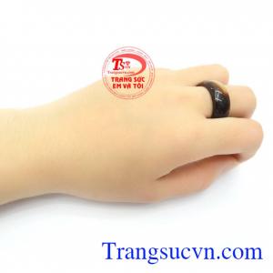 Nhẫn Mã Não Hạnh Phúc