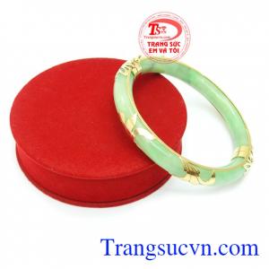 Đeo hợp phong thủy và thời trang. Vòng Ngọc Cẩm Thạch May Mắn