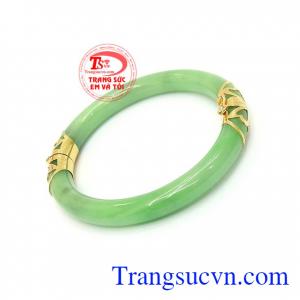 Đeo hợp thời trang phong thủy. Vòng Ngọc Bọc Vàng Tài Lộc