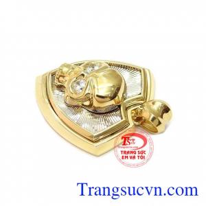 Mặt dây nam độc đáo