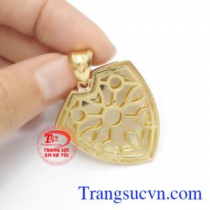 Mặt dây nam độc đáo