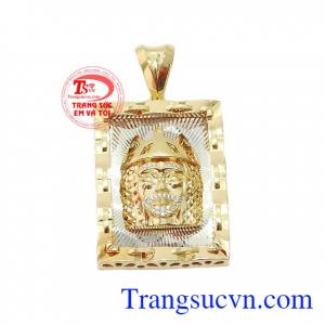 Mặt dây nam Pharaon được nhập khẩu từ Hàn Quốc, thiết kế lạ mắt, tinh tế và quyền lực giúp phái nam luôn tự tin thể hiện đẳng cấp