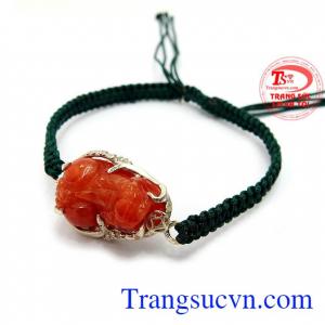 tì hưu là biểu tượng của sự may mắn về tiền bạc, sức khỏe