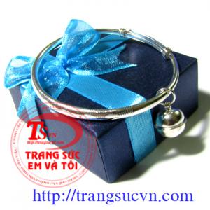 Lắc tay trẻ em