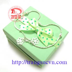 lắc tay nữ bạc xinh xắn