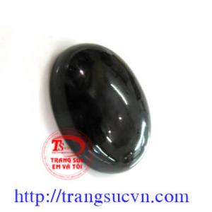 Sapphire đen tự nhiên