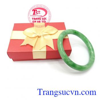 Vòng ngọc cẩm thạch TSVN