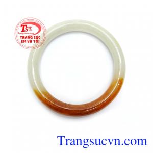 Ngọc cẩm thạch phớt vàng