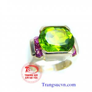 Nhẫn nam peridot và ruby