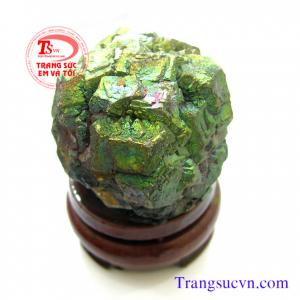 Bán Pirit Vàng găm giá Pirit Vàng găm đá Pirit Vàng găm phong thủy Pirit Vàng găm Theo quan niệm dân gian,đá phong thủy vàng găm có khả năng trừ tà rất tốt,rất thích hợp để trong nhà, đặc biệt là nhà có trẻ nhỏ.Ngoài ra,đá phong thủy vàng găm có thể đặt t