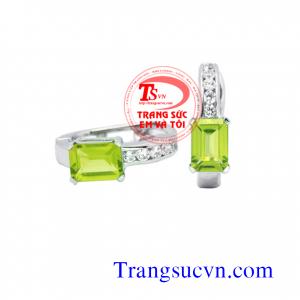 Hoa tai chữ nhật Peridot