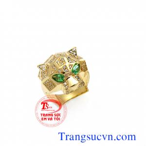 Nhẫn nam đầu báo gắn emerald