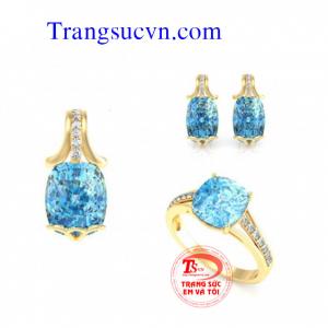 Nữ trang vàng tây đá topaz mệnh Thủy+Mộc