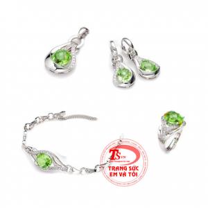 Đá Peridot thiên nhiên bộ trang sức vàng tây