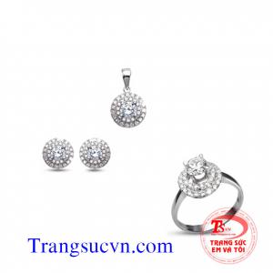 Kim cương bộ vàng trắng 18k