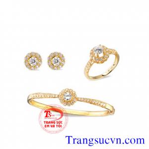 Trang sức kim cương thiên nhiên vàng 18k