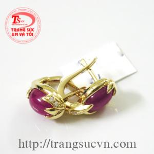 Hoa tai ruby hình giọt nước