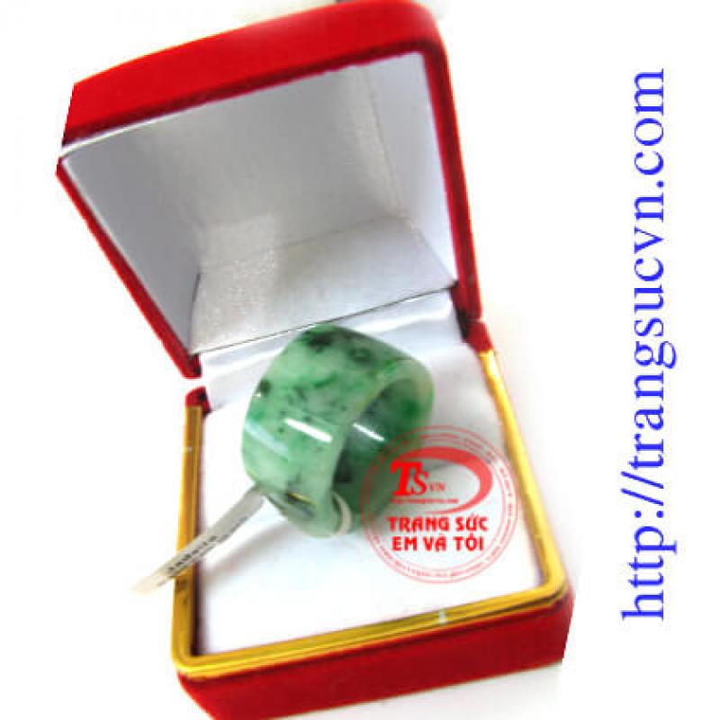 Nhẫn Ngọc Vuông 