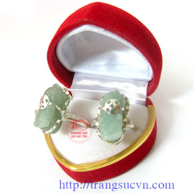 Đeo nhẫn tỳ hưu đôi