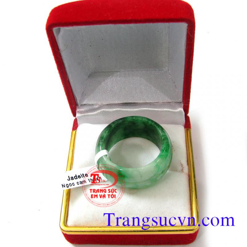 Nhẫn miến điện ngọc jadeite
