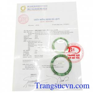 Vòng ngọc cẩm thạch to đẹp còn có tác dụng tốt cho vận khí, sức khỏe, tiền tài cho người đeo