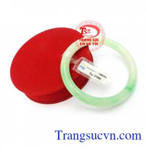 Ngọc cẩm thạch giúp loại bỏ độc tố khỏi cơ thể, tăng vận khí, tiền tài và may mắn cho người đeo