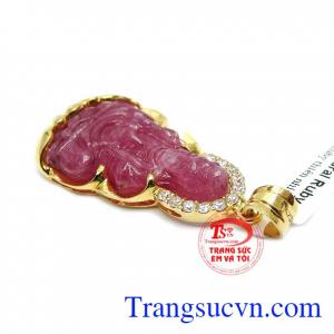 Đá ruby thiên nhiên hợp với nhười mệnh thổ, mệnh hỏa