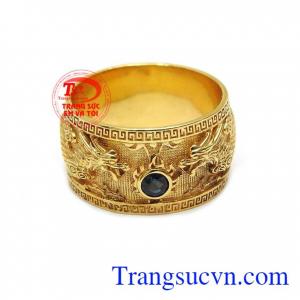 Mặt nhẫn được gắn đá sapphire cao cấp