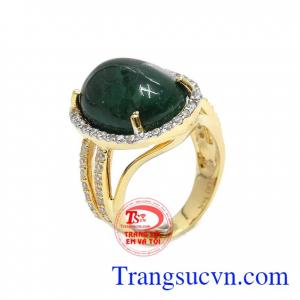 Nhẫn nữ emerald thiên nhiên đẹp