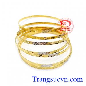 Phụ kiện thời trang, dễ dàng kết hợp với nhiều trang phục