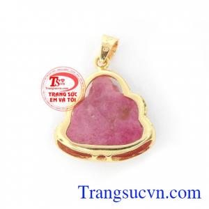 Phật Di Lặc trong phong thủy là hình tượng mang lại vui vẻ, hạnh phúc, bình an và may mắn cho chủ nhân, vì vậy được nhiều người lựa chọn để mang theo bên mình