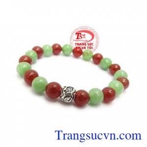 Chuỗi ngọc cẩm thạch và mã não là sản phẩm từ thiên nhiên ban tặng, sản phẩm đẹp có charm bạc xinh xắn