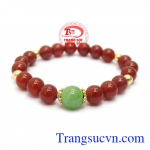 Chuỗi vòng tay mã não sang trọng là sản phẩm vòng tay mã não thiên nhiên kết hợp charm bạc si vàng sang trọng