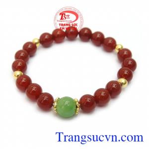 Chuỗi vòng tay mã não sang trọng là sản phẩm vòng tay mã não thiên nhiên kết hợp charm bạc si vàng sang trọng