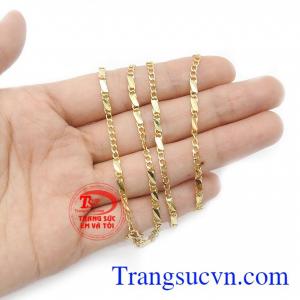 Có thể kết hợp cùng mặt dây vàng hoặc mặt dây gắn đá theo mệnh