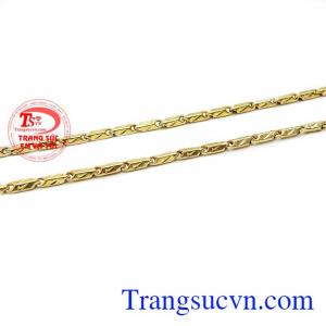 Khách hàng có thể kết hợp cùng với mặt dây để thay đổi phong cách và kiểu dáng