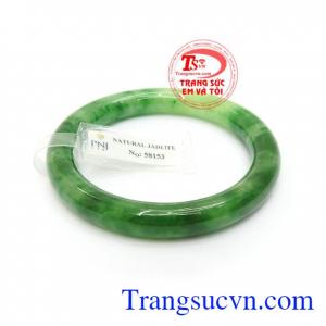 Vòng ngọc đeo hợp thời và phong thủy