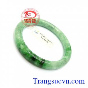 Vòng Cẩm Thạch Cát Tường đeo hợp thời trang và phong thủy phái đẹp