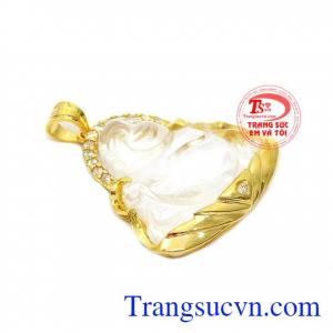 Sản phẩm được chạm khắc chi tiết, sang trọng, tinh tế