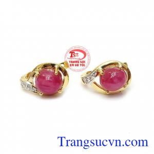 Hoa tai ruby sao thời thượng