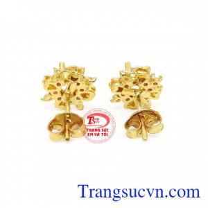 Sản phẩm có thể kết hợp cùng nhiều phụ kiện và trang phục khác nhau