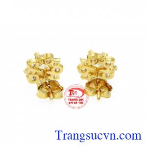 Chốt đeo được làm chắc chắn, gọn nhẹ